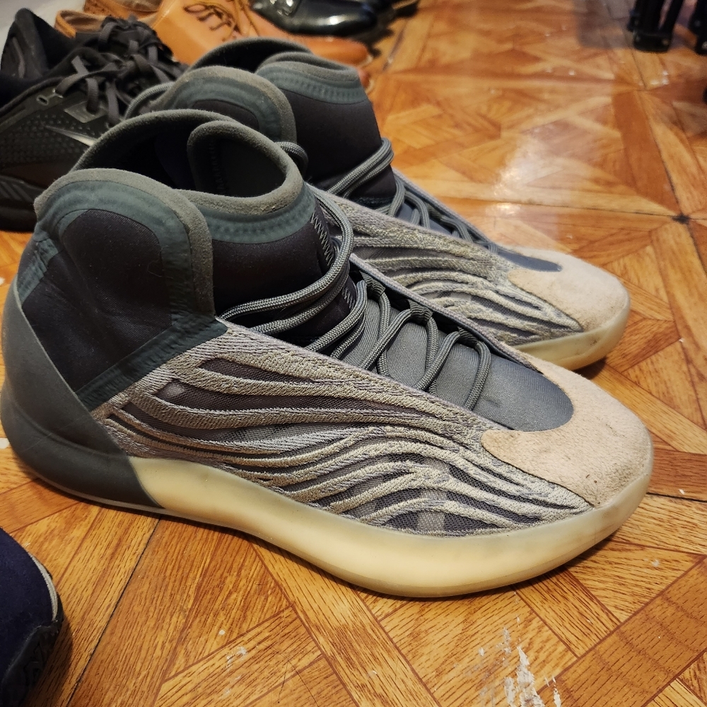 Yezzy sneaker men